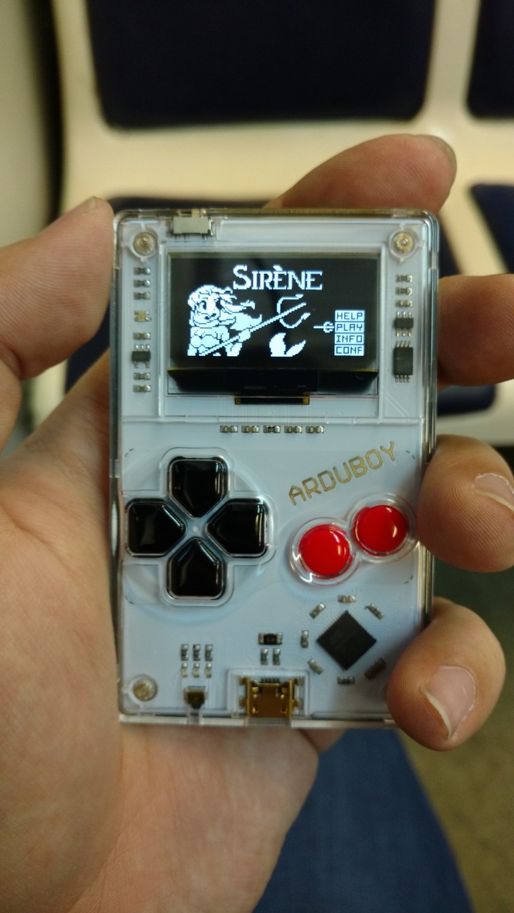 photo of the arduboy running the game
"Sirène"